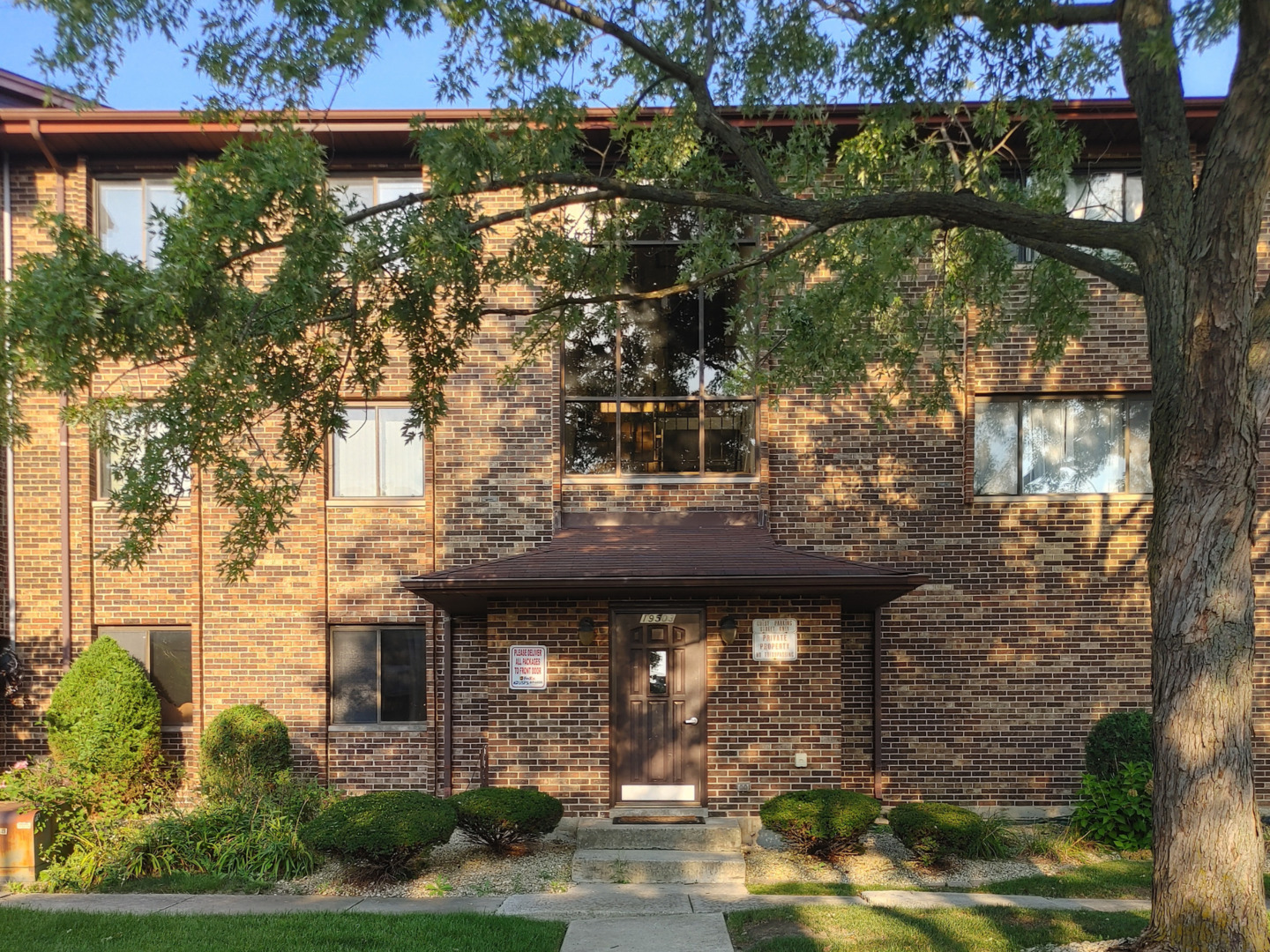 19503 Lake Shore Drive #1N, Lynwood, IL 60411