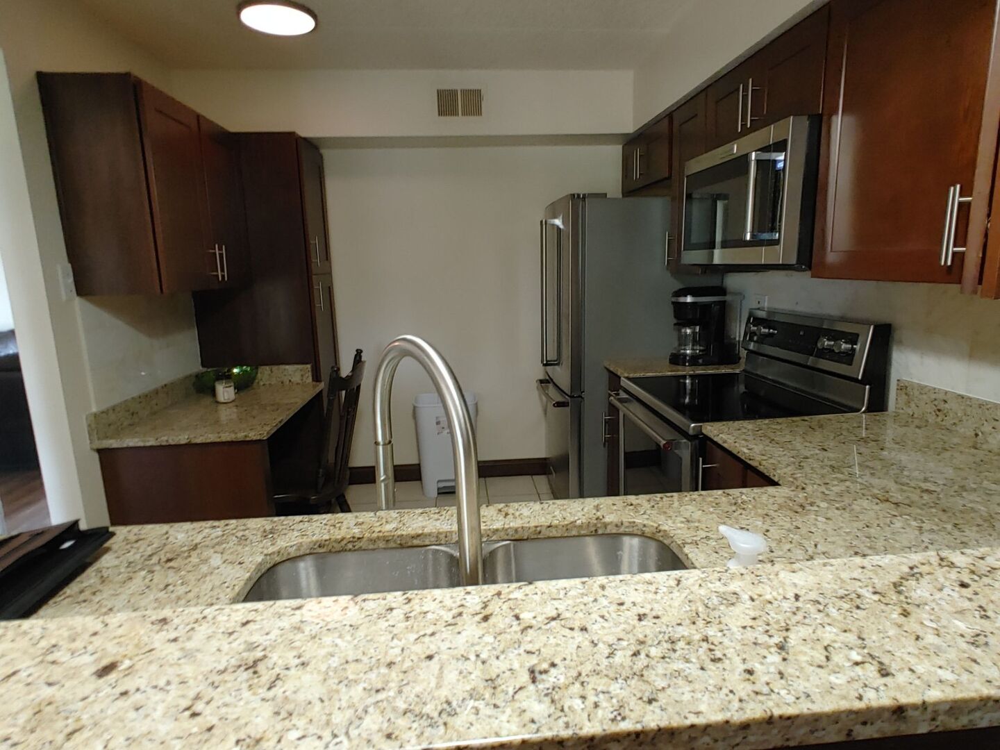 19503 Lake Shore Drive #1N, Lynwood, IL 60411