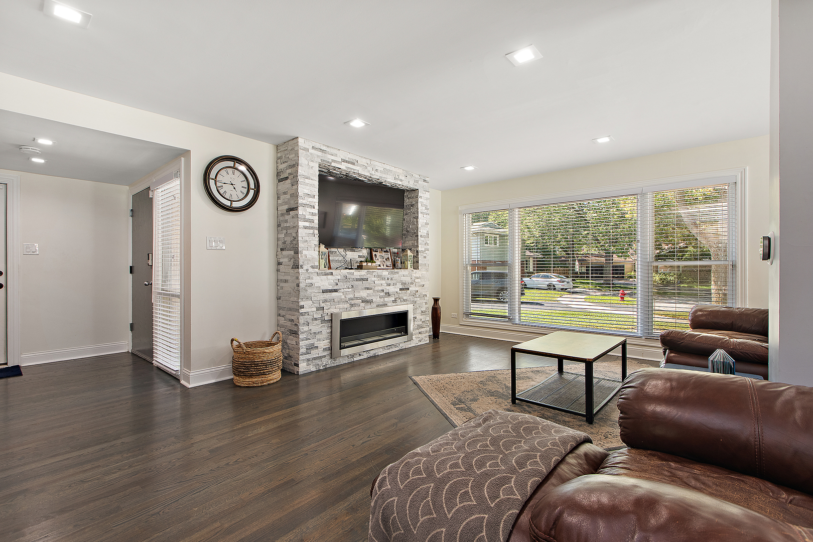 18849 Jamie Court, Homewood, IL 60430