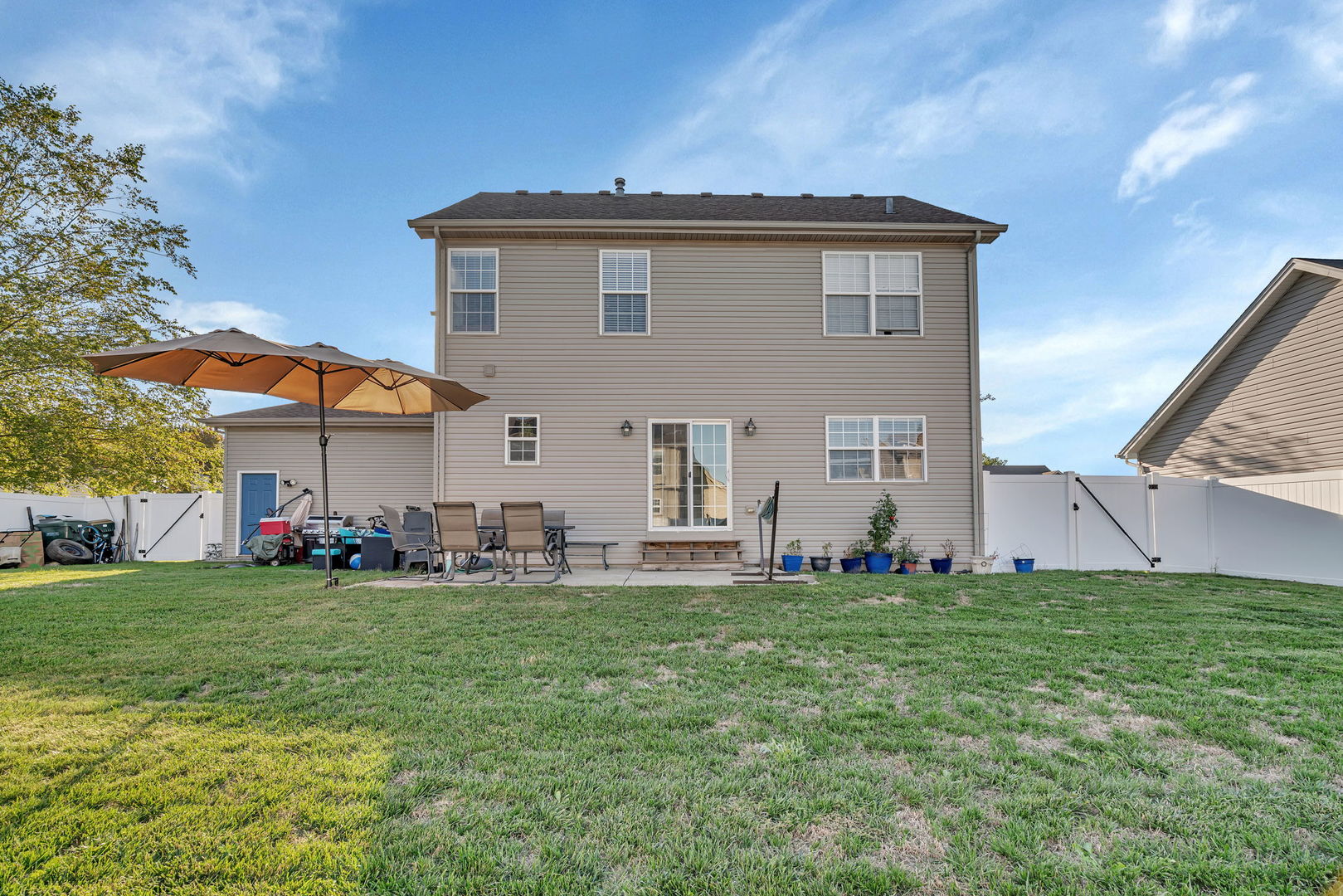 1055 S Heritage Drive, Diamond, IL 60416