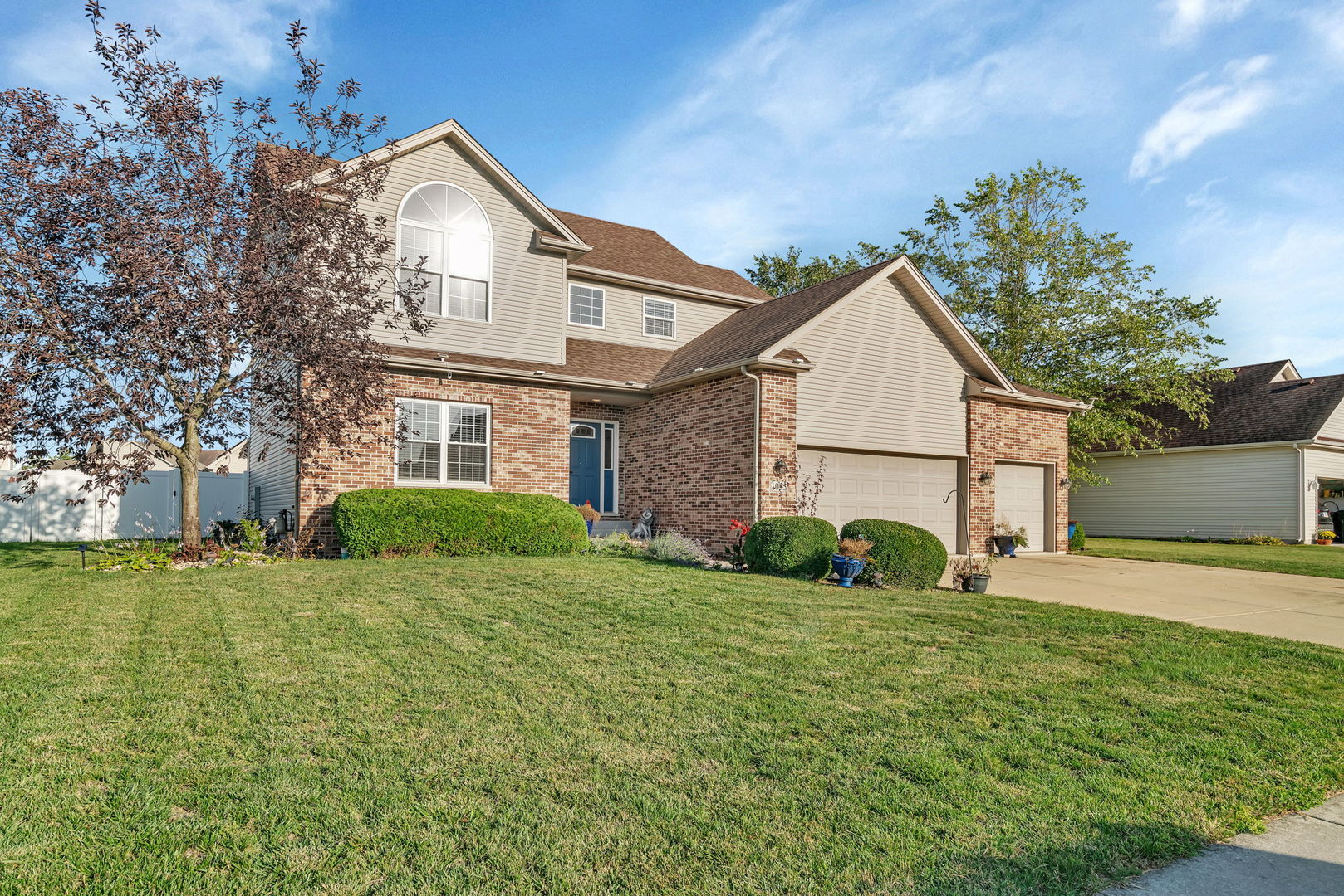 1055 S Heritage Drive, Diamond, IL 60416