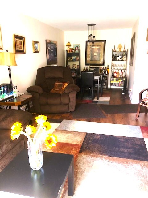 1115 Miller Lane #104, Buffalo Grove, IL 60089