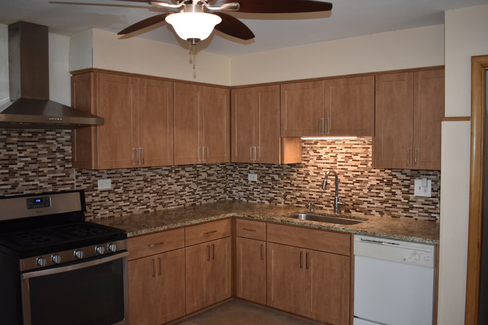 33 N Spring Avenue #FRONT, La Grange, IL 60525