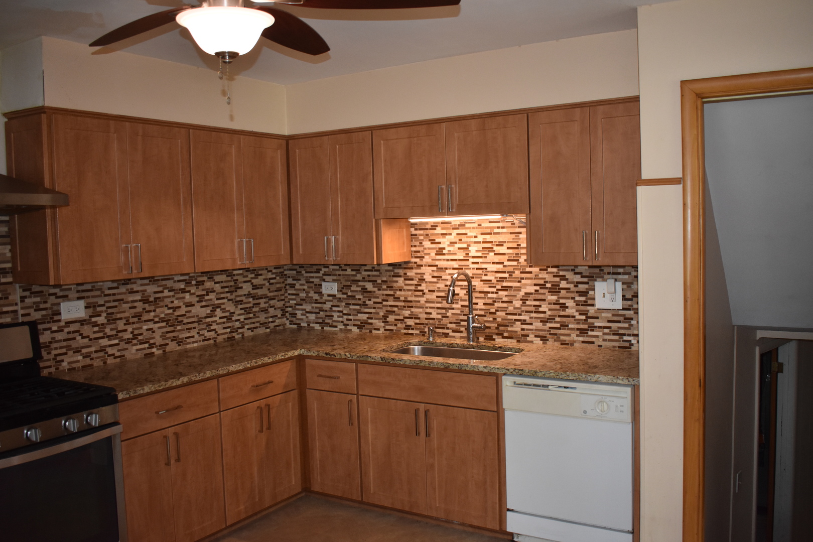 33 N Spring Avenue #FRONT, La Grange, IL 60525