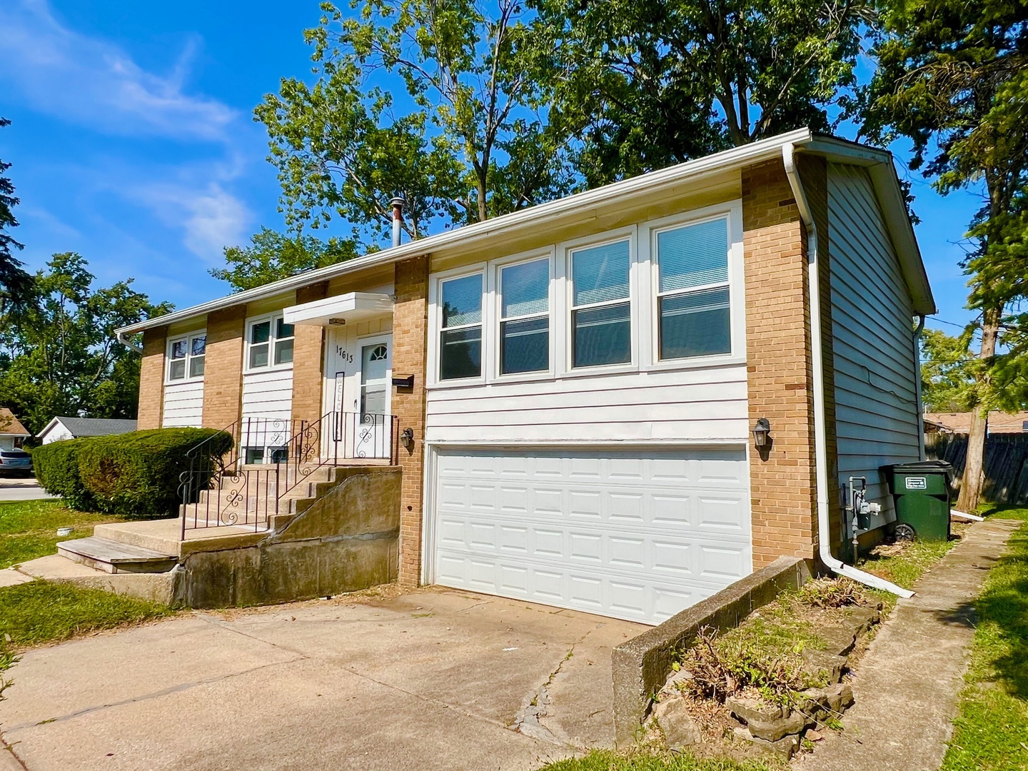 17613 Grandview Drive, Hazel Crest, IL 60429