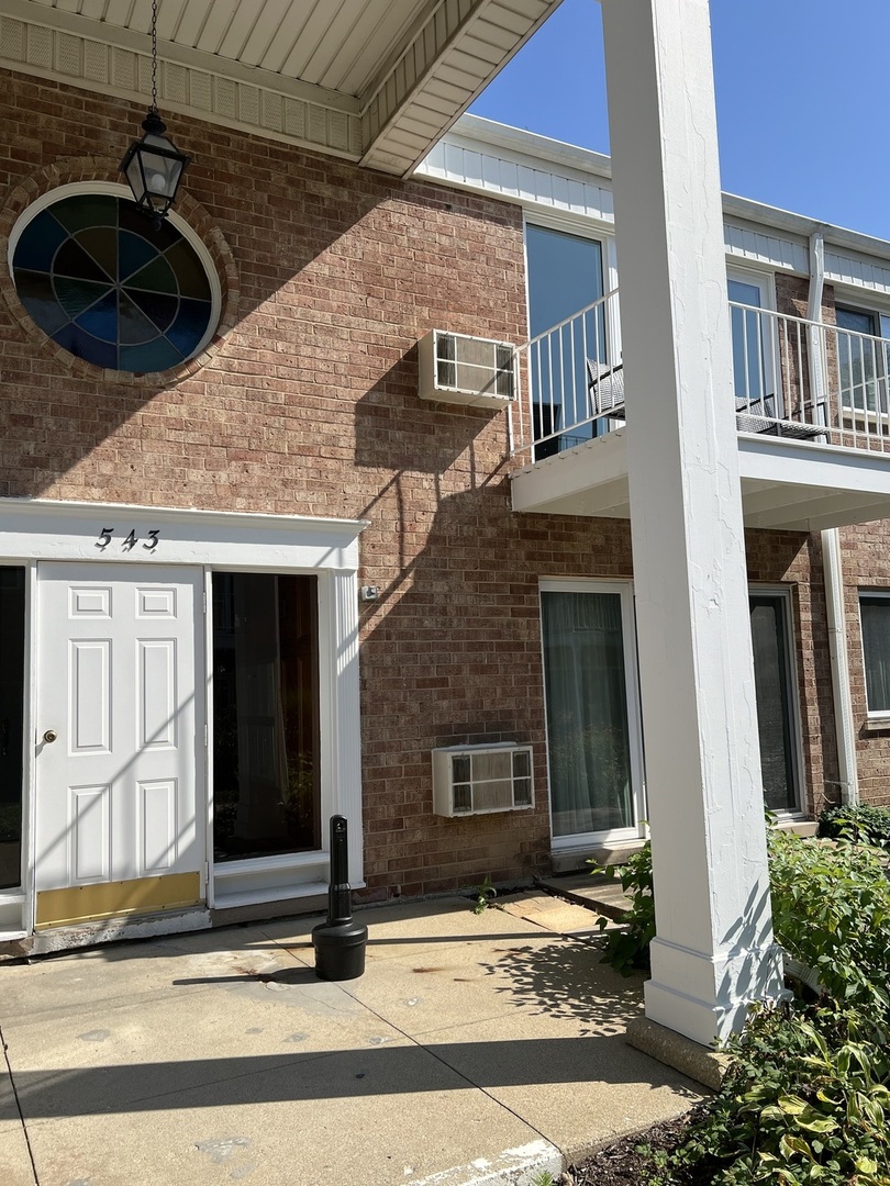 543 Burlington Avenue #112E, Downers Grove, IL 60515