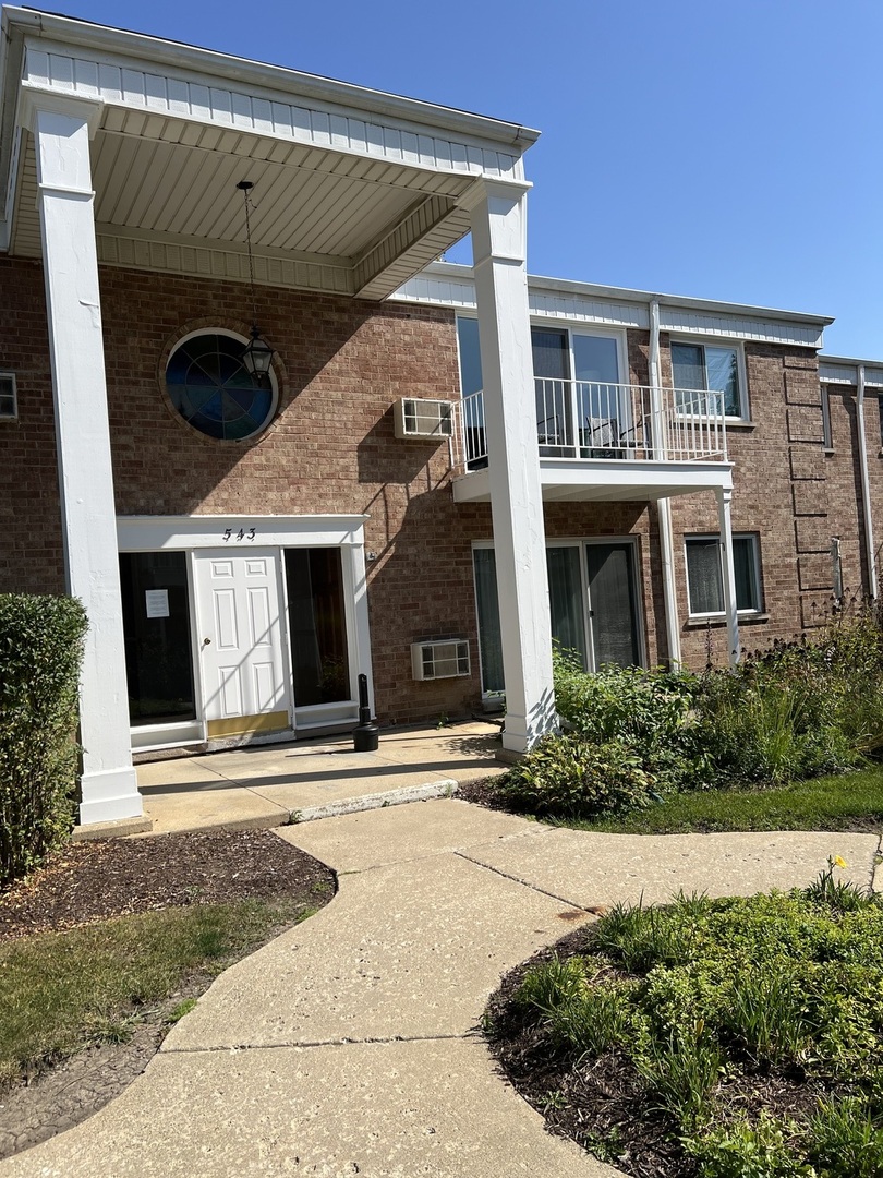 543 Burlington Avenue #112E, Downers Grove, IL 60515
