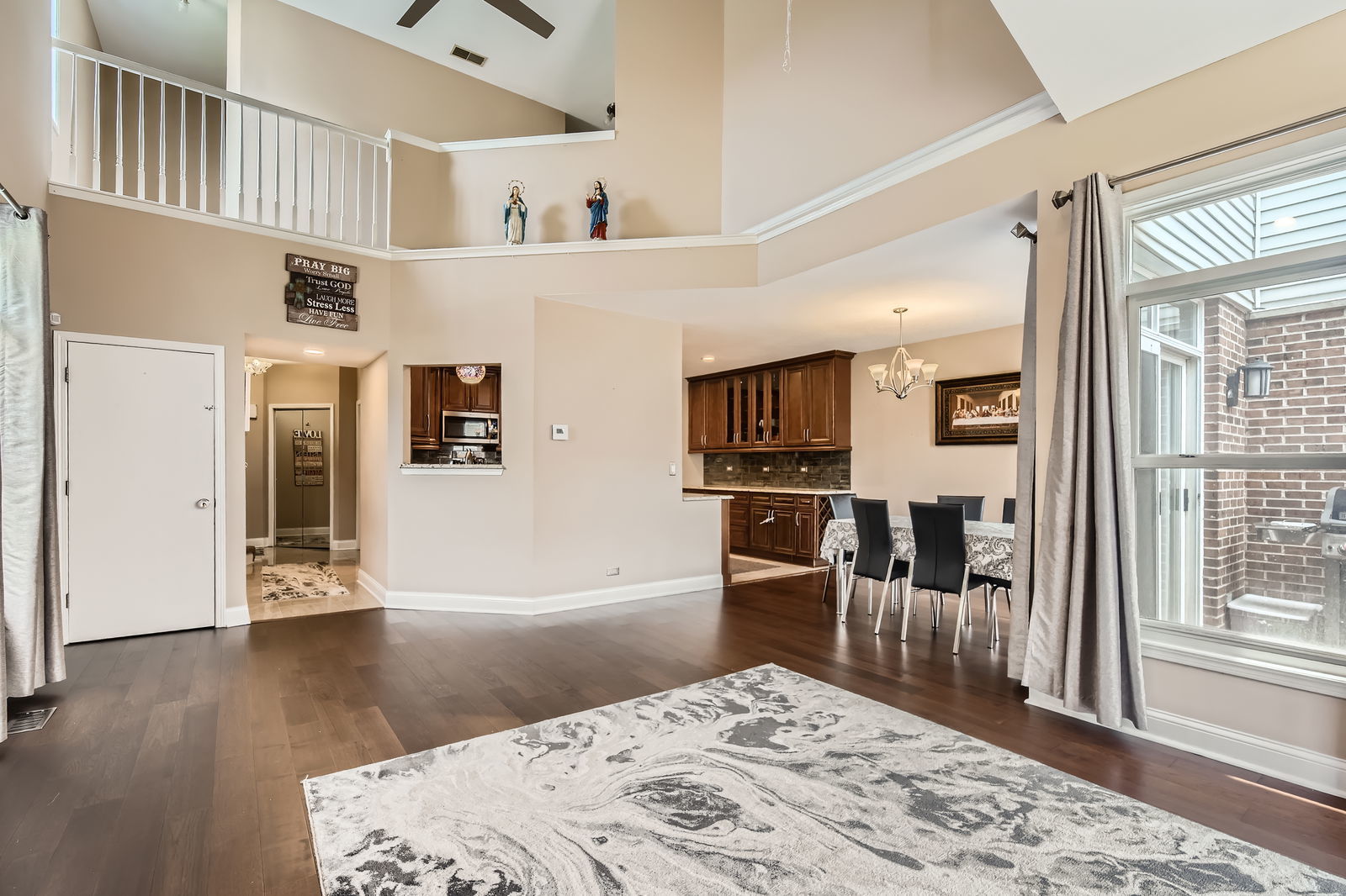 11000 Deblin Lane, Oak Lawn, IL 60453