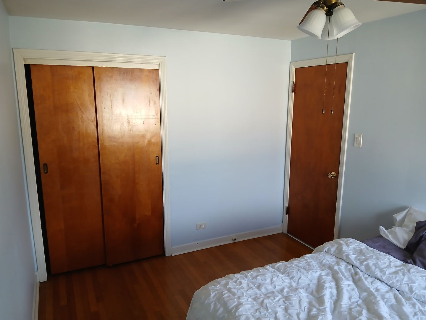 6004 S Moody Avenue, Chicago, IL 60638