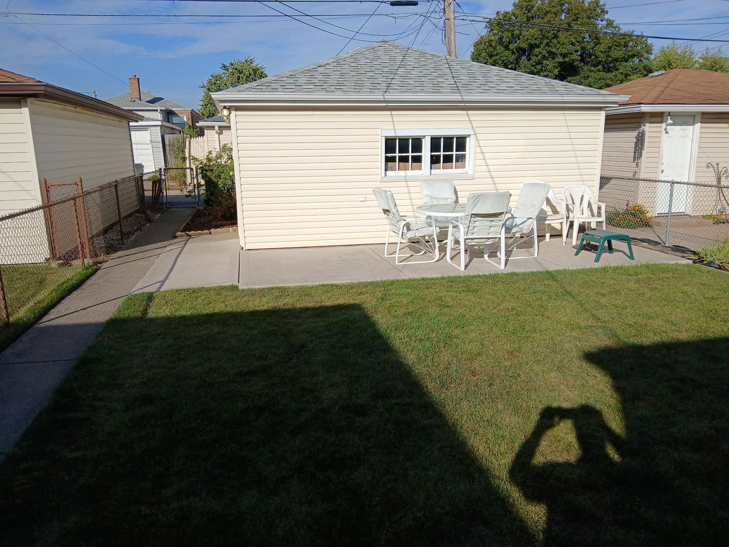 6004 S Moody Avenue, Chicago, IL 60638