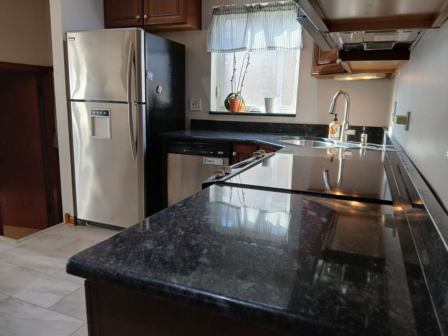 6004 S Moody Avenue, Chicago, IL 60638