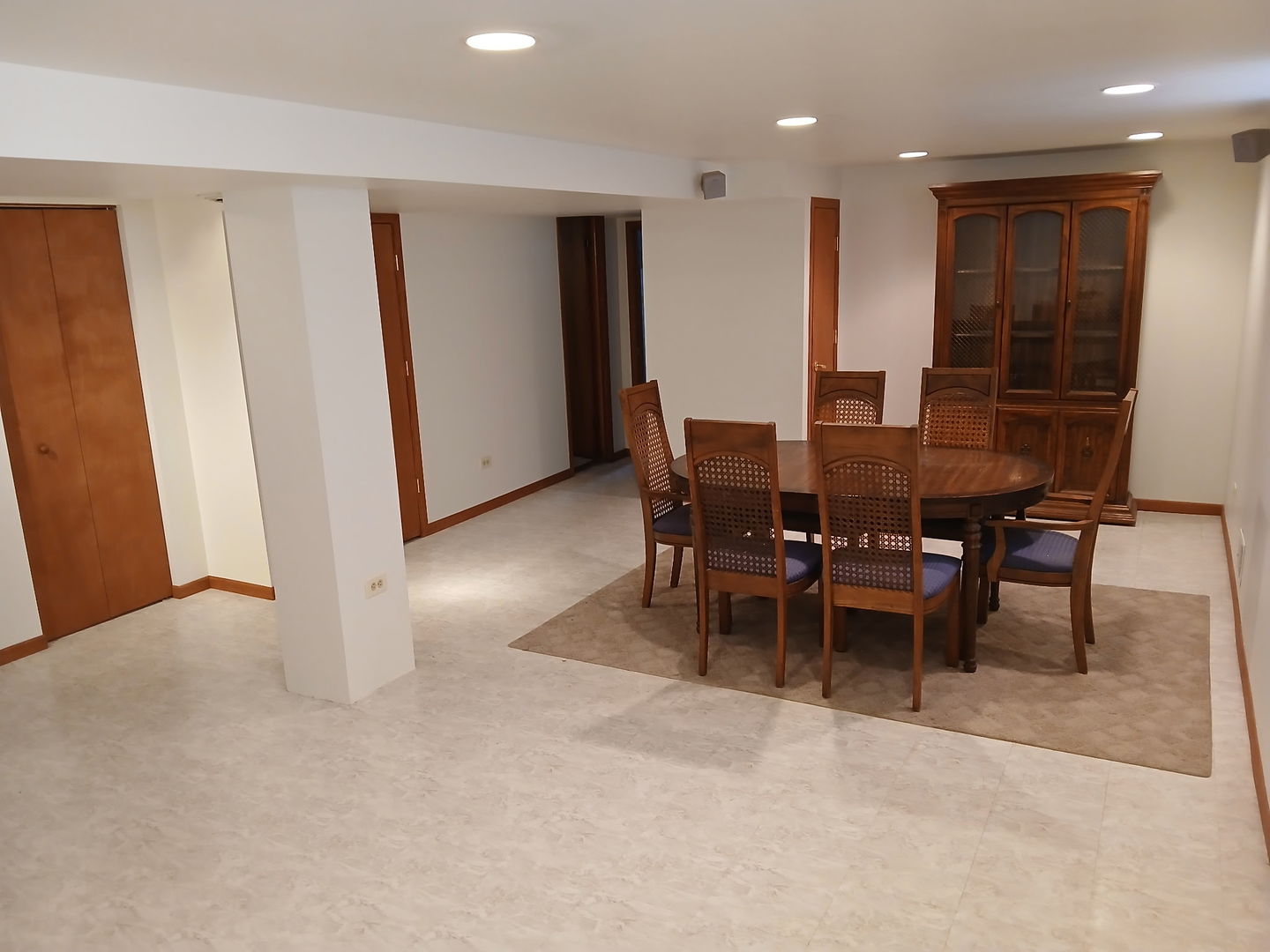 6004 S Moody Avenue, Chicago, IL 60638