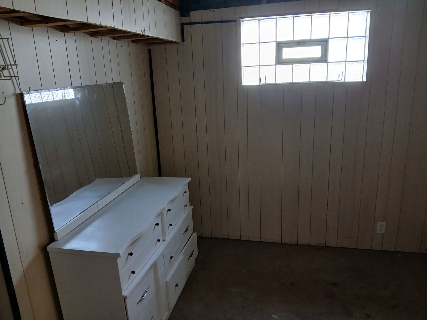 6004 S Moody Avenue, Chicago, IL 60638