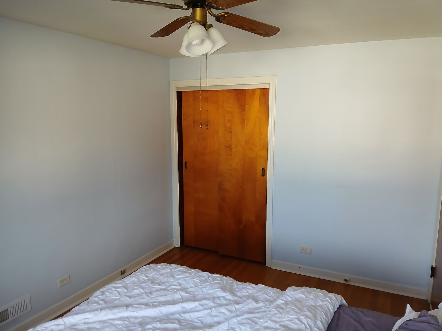 6004 S Moody Avenue, Chicago, IL 60638