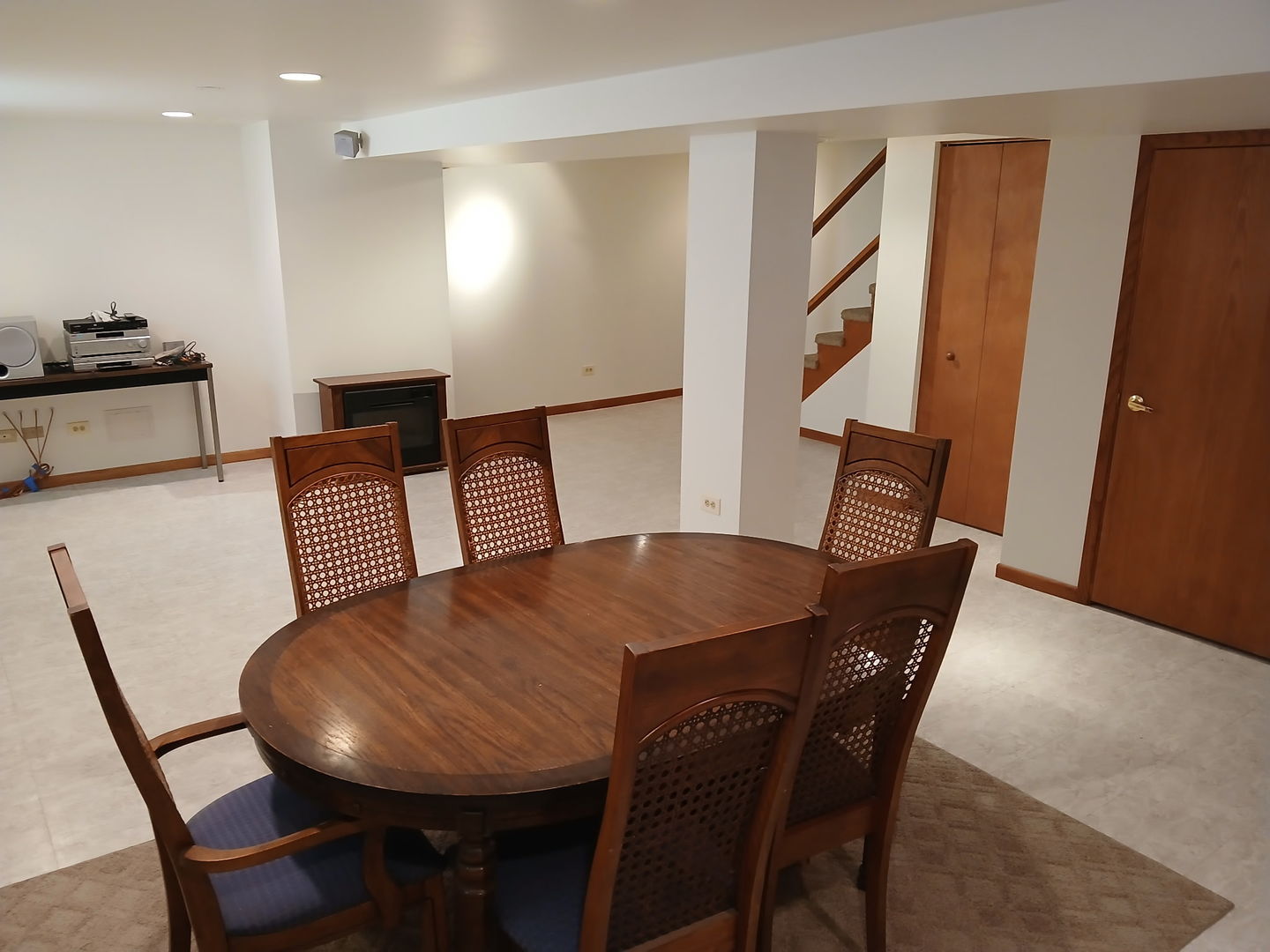 6004 S Moody Avenue, Chicago, IL 60638