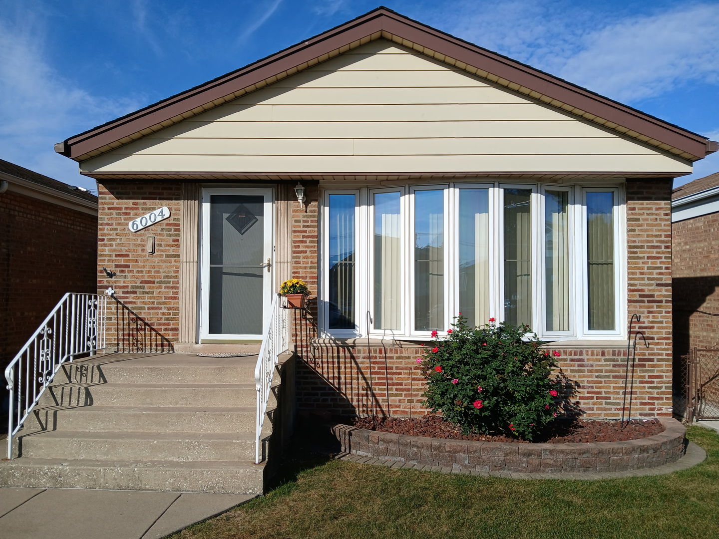 6004 S Moody Avenue, Chicago, IL 60638