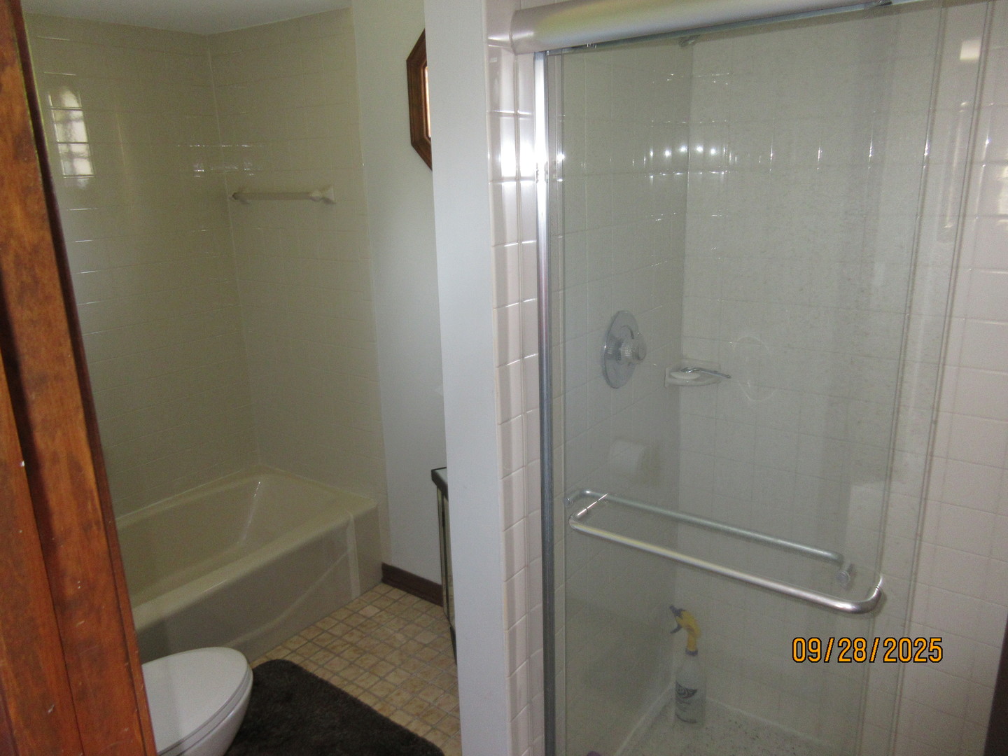 1099 W JEFFERSON Avenue, Naperville, IL 60540