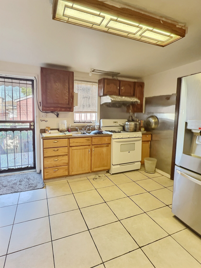 2628 S Union Avenue, Chicago, IL 60616