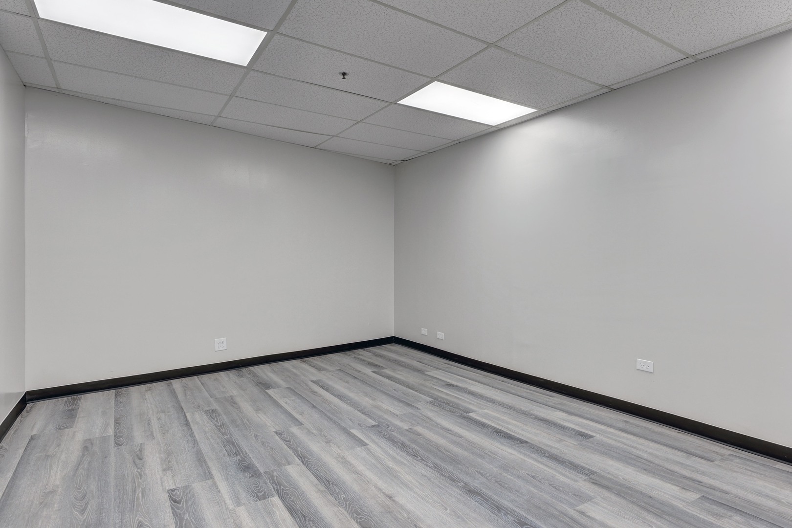 9625 W Roosevelt Road #101, Westchester, IL 60154