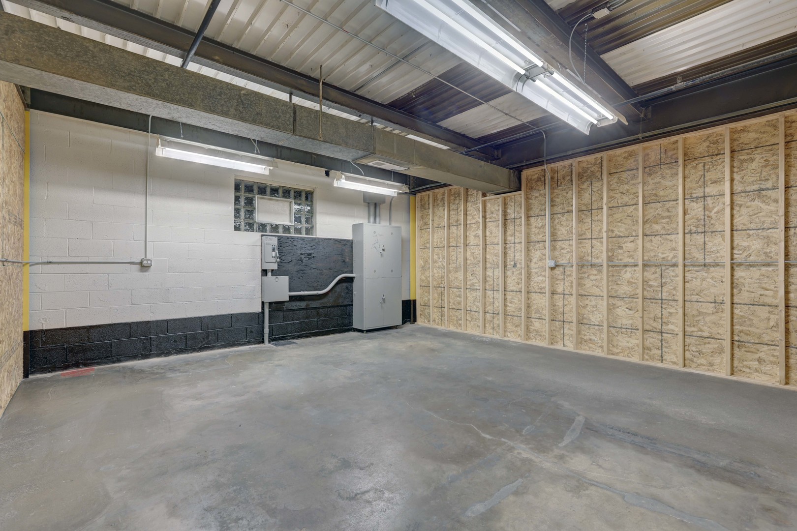 9625 W Roosevelt Road #101, Westchester, IL 60154