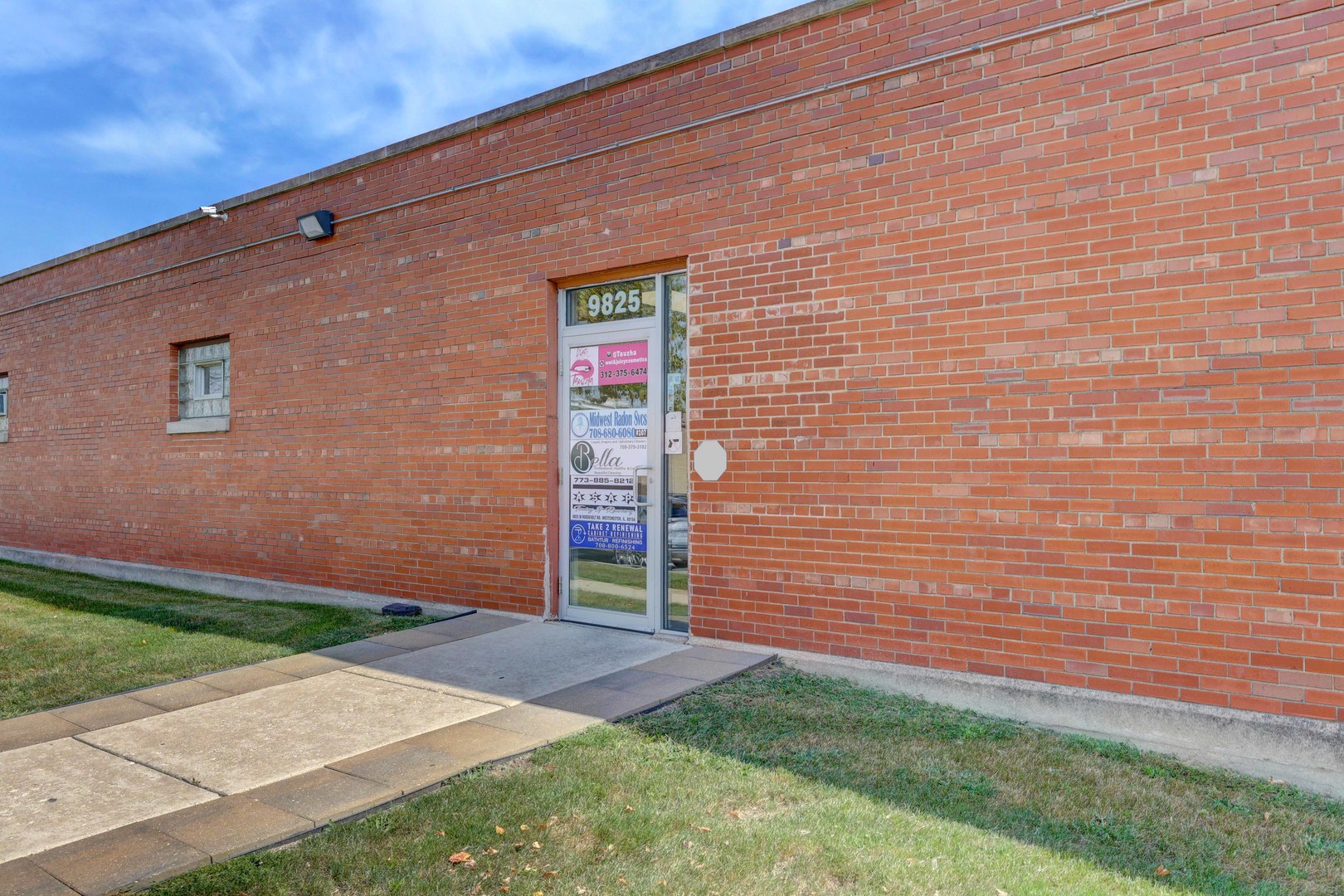 9625 W Roosevelt Road #101, Westchester, IL 60154