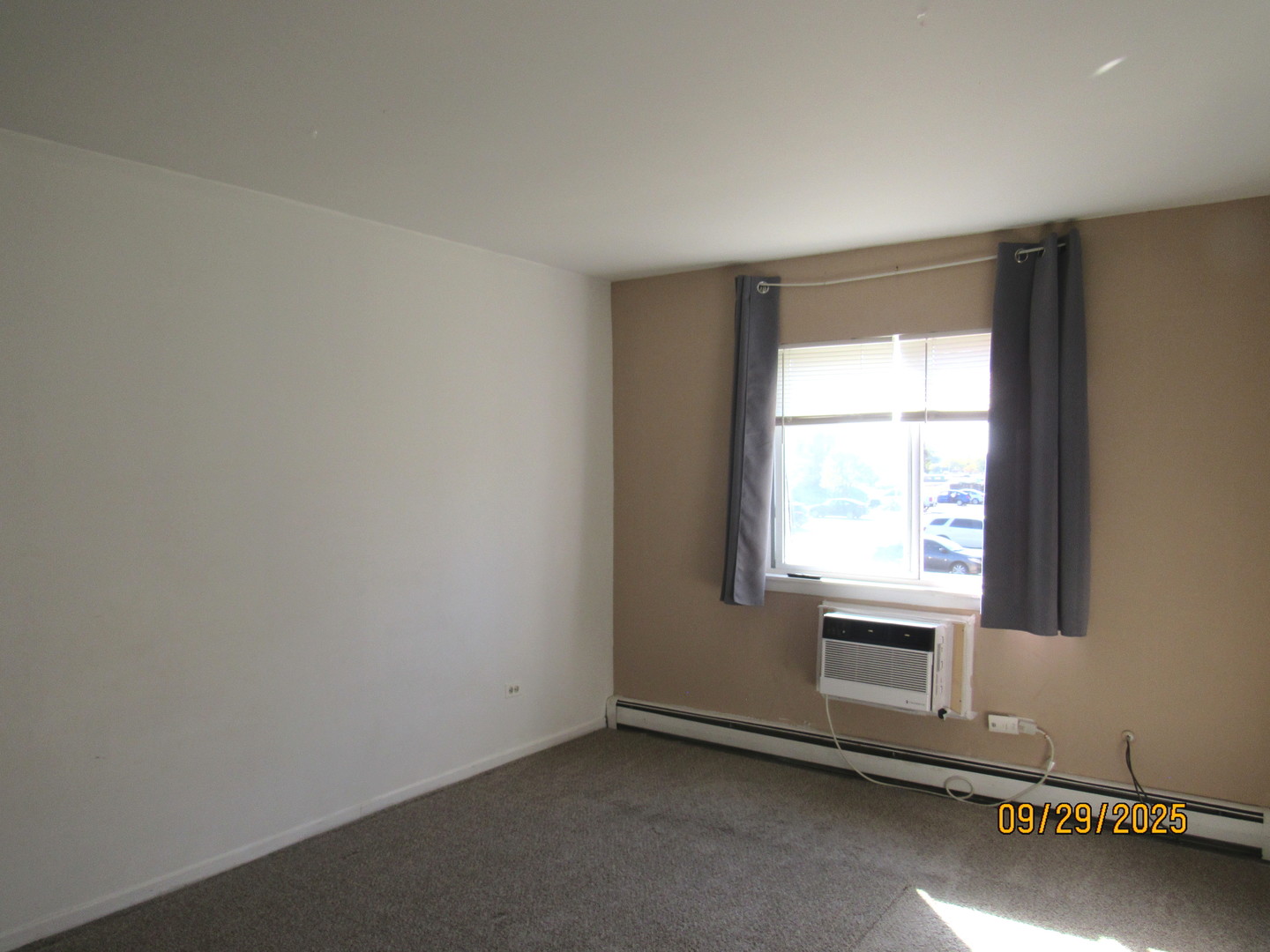1156 Copperfield Lane #C, Schaumburg, IL 60193