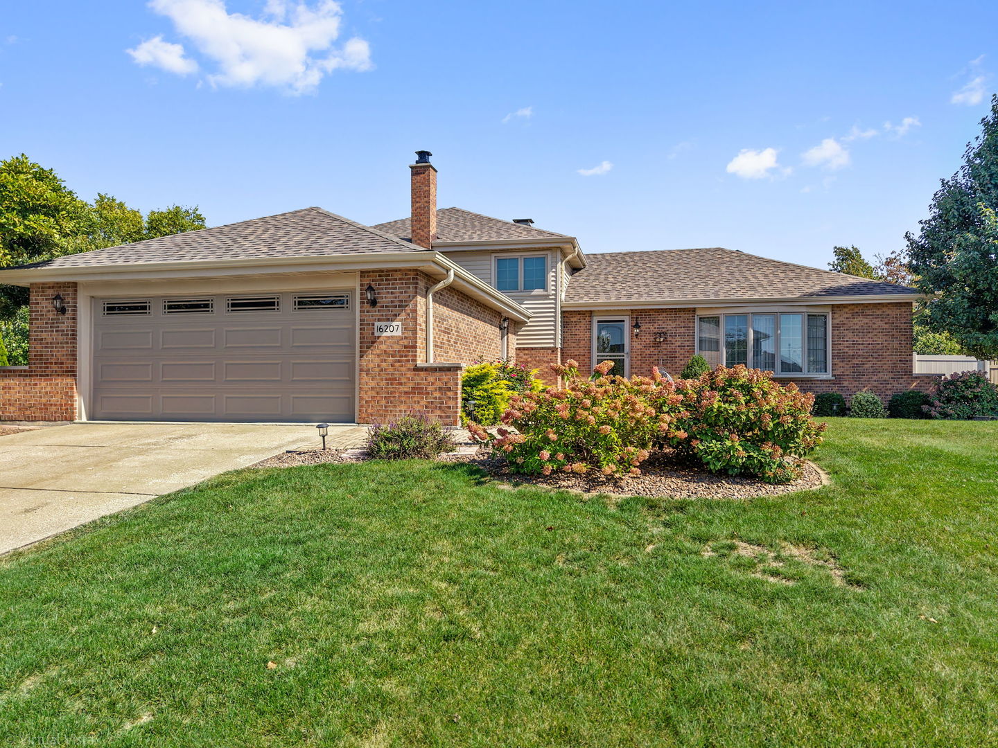 16207 Hamilton Avenue, Tinley Park, IL 60477