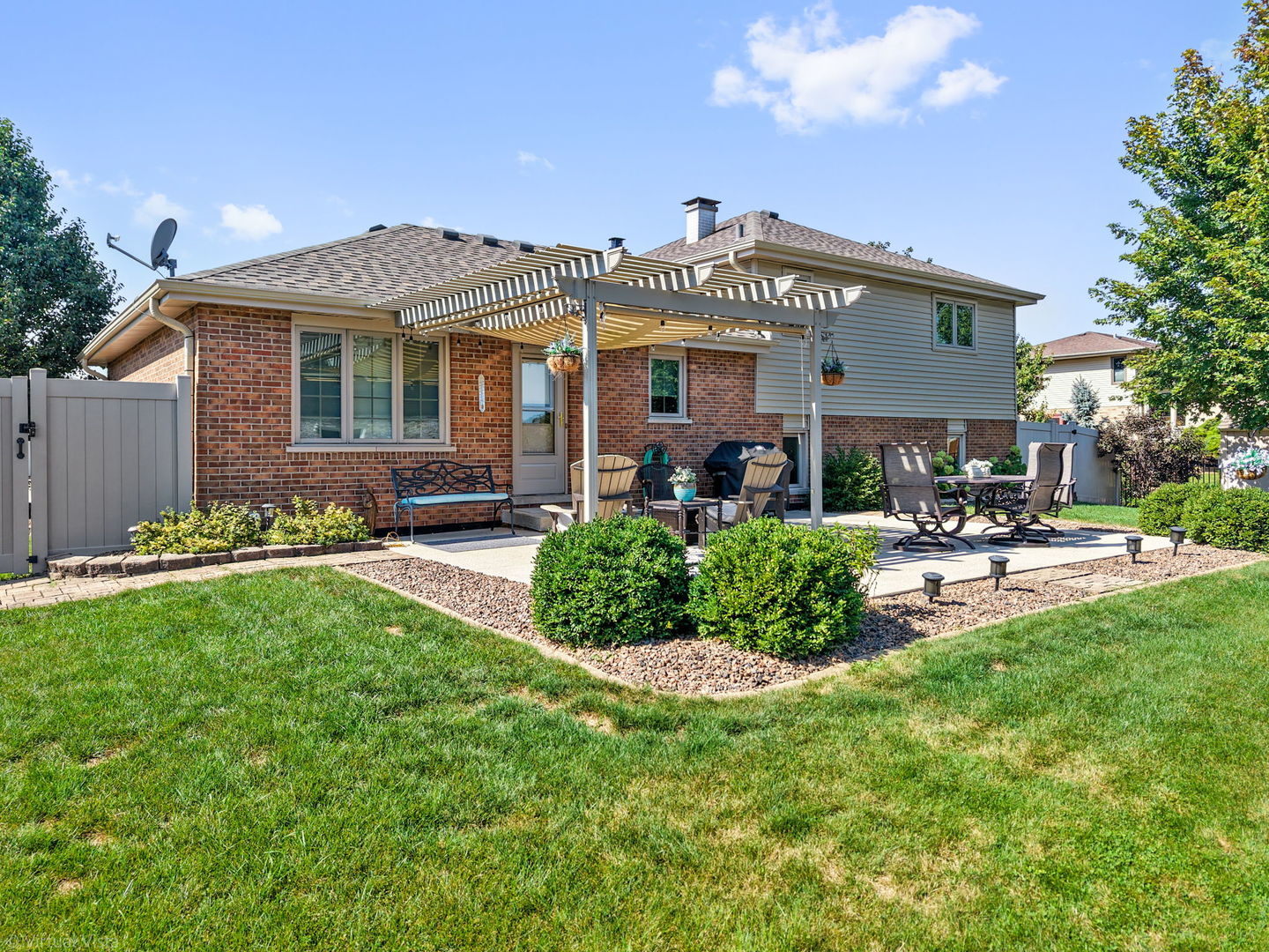 16207 Hamilton Avenue, Tinley Park, IL 60477