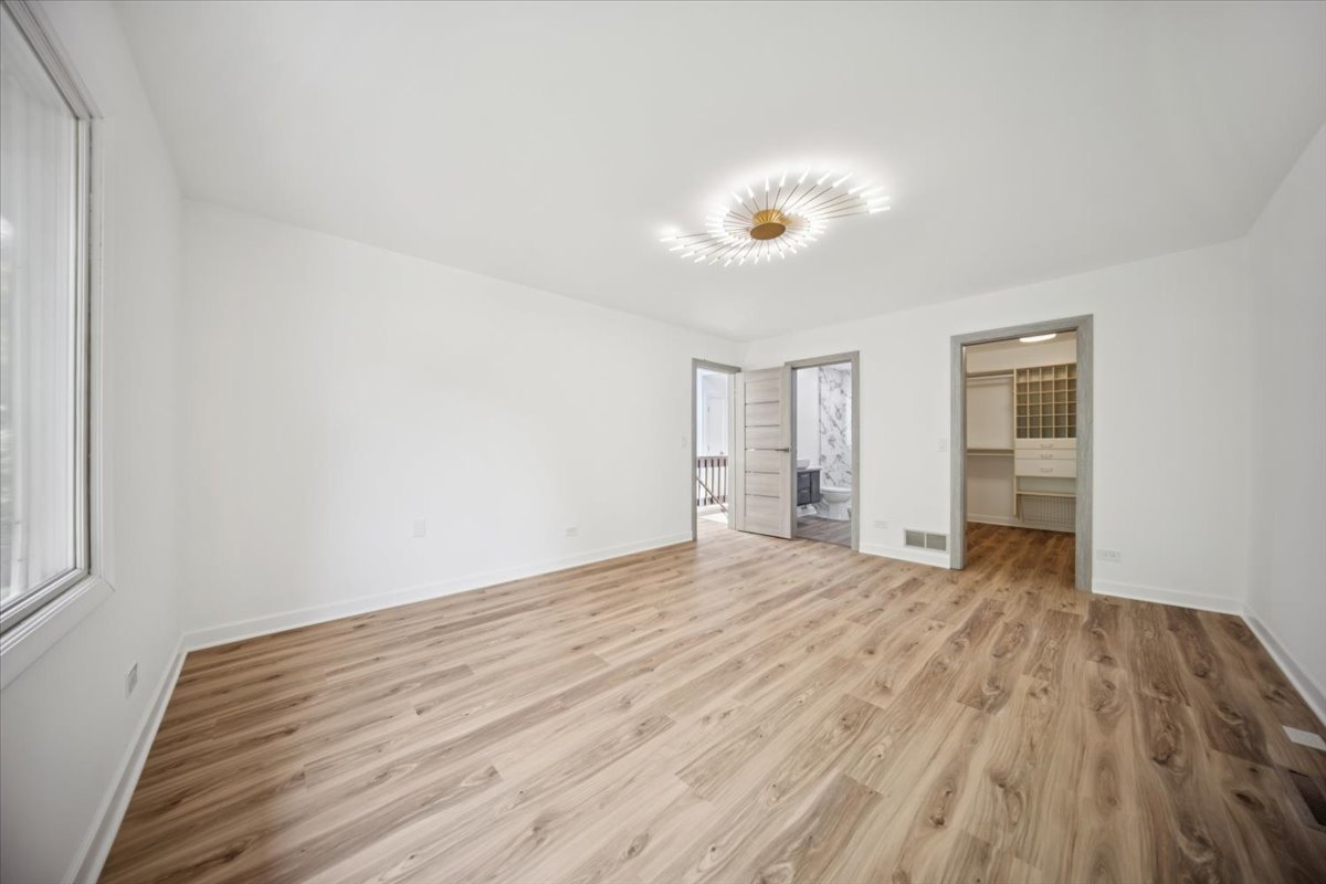 567 Cress Creek Lane, Crystal Lake, IL 60014