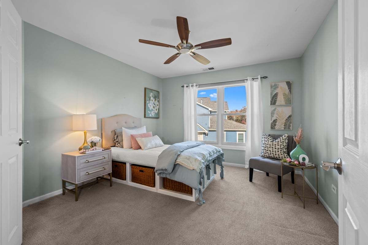 1259 Tennyson Lane, Naperville, IL 60540