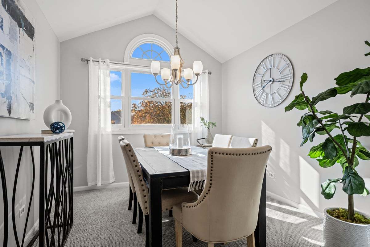 1259 Tennyson Lane, Naperville, IL 60540