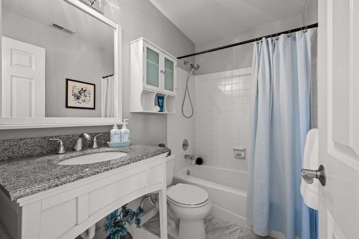 1259 Tennyson Lane, Naperville, IL 60540