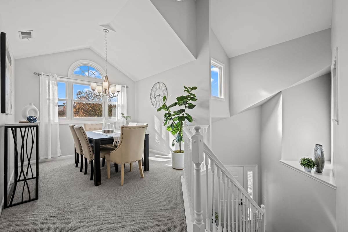 1259 Tennyson Lane, Naperville, IL 60540