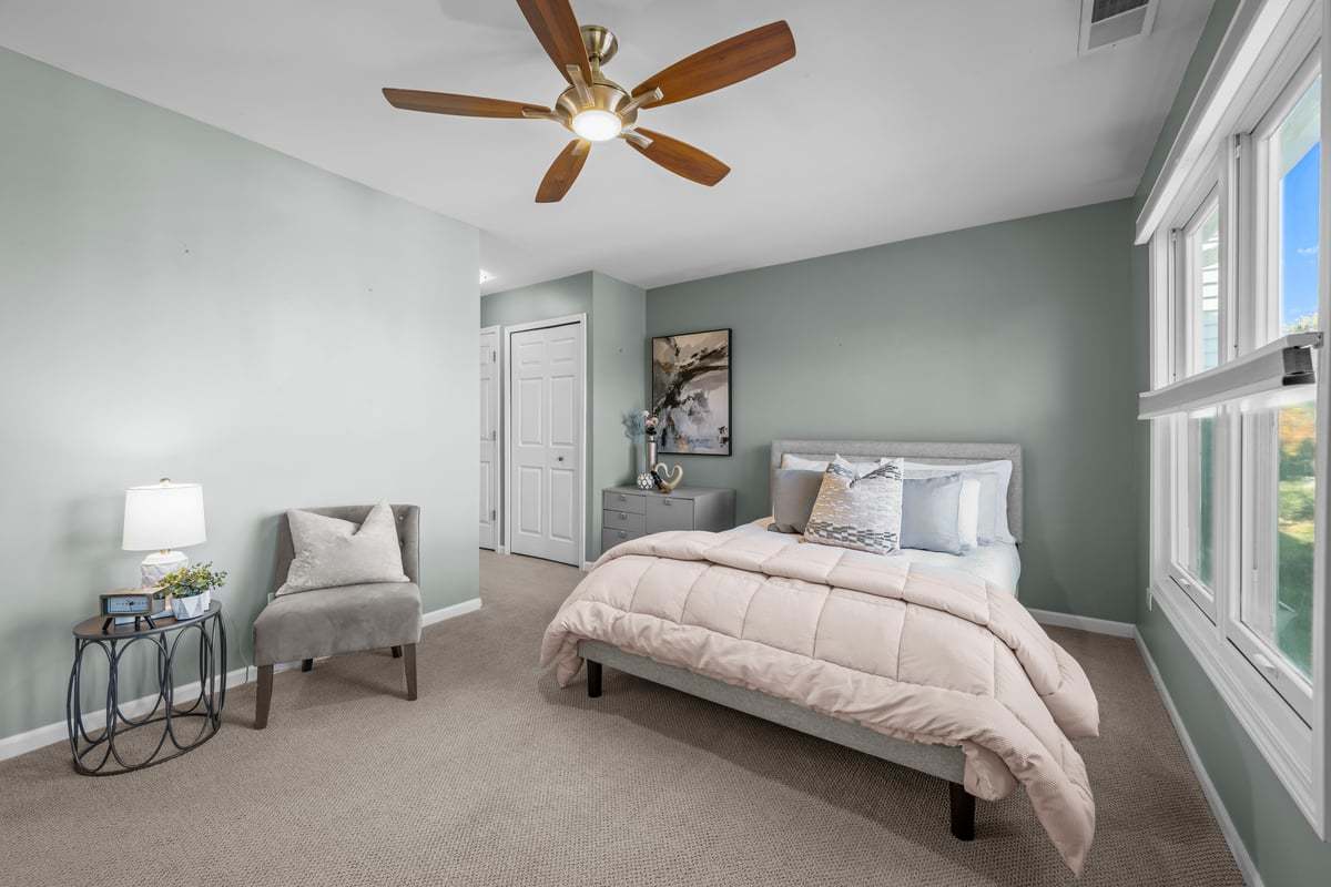 1259 Tennyson Lane, Naperville, IL 60540