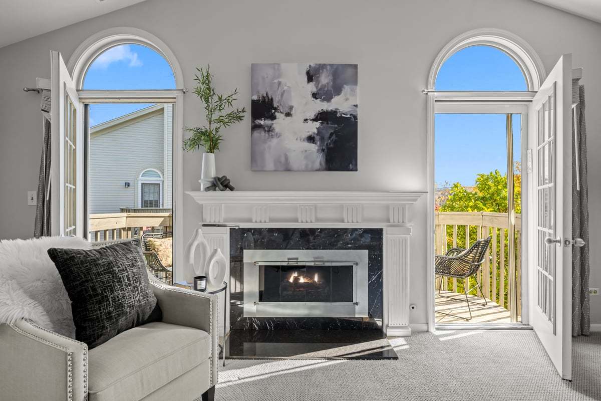 1259 Tennyson Lane, Naperville, IL 60540