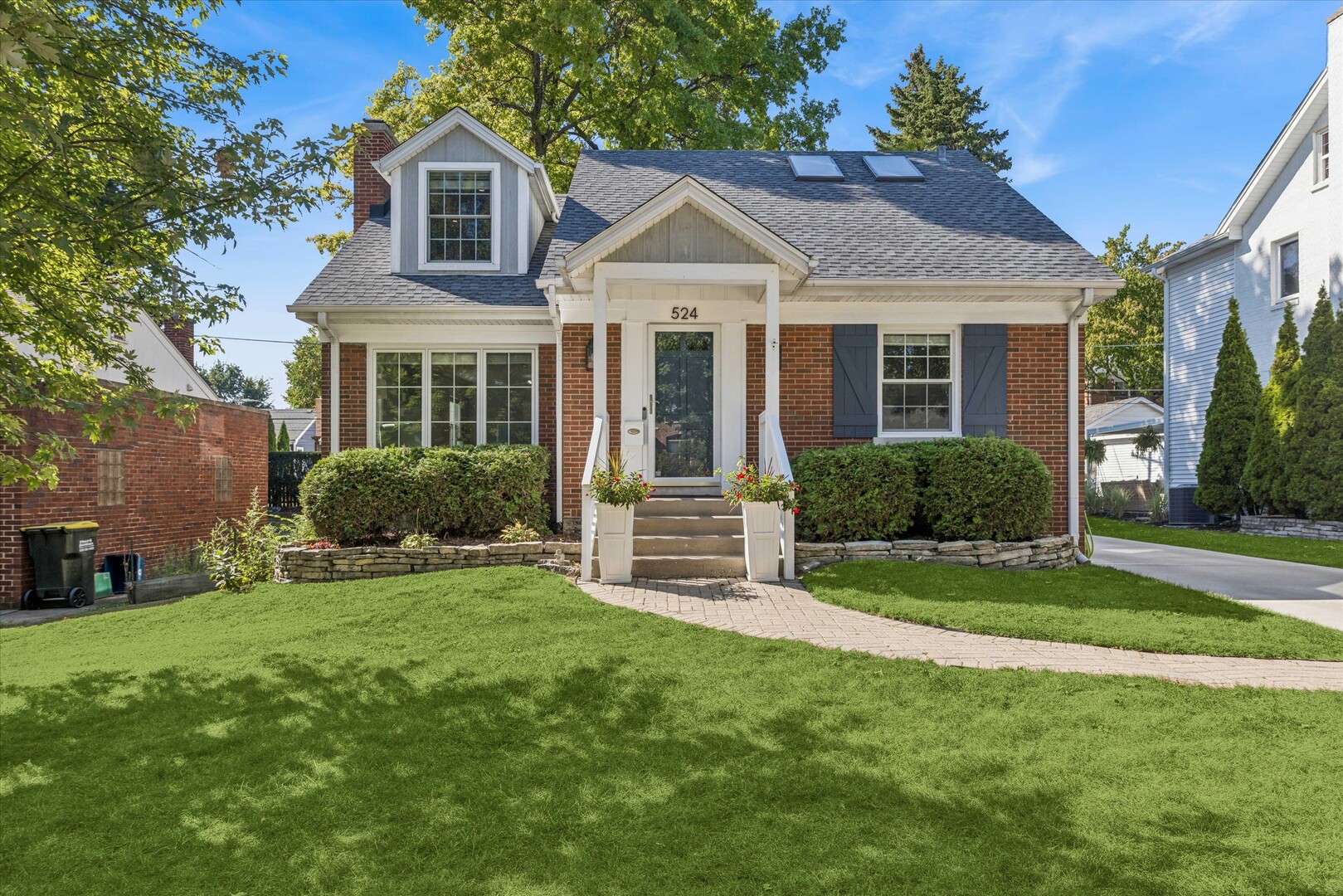 524 S Ashland Avenue, La Grange, IL 60525