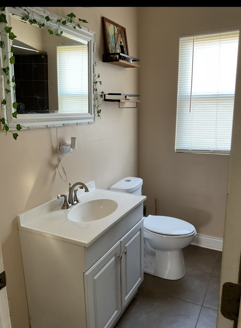 10217 S Prairie Avenue, Chicago, IL 60628