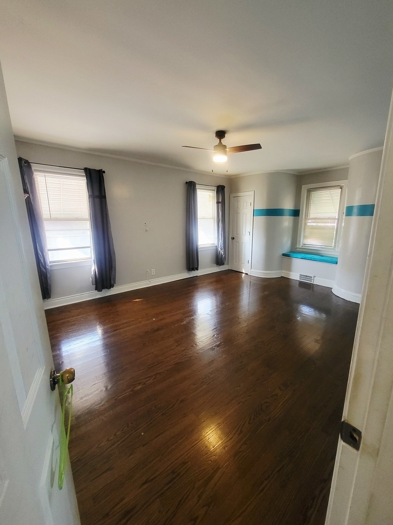 10217 S Prairie Avenue, Chicago, IL 60628