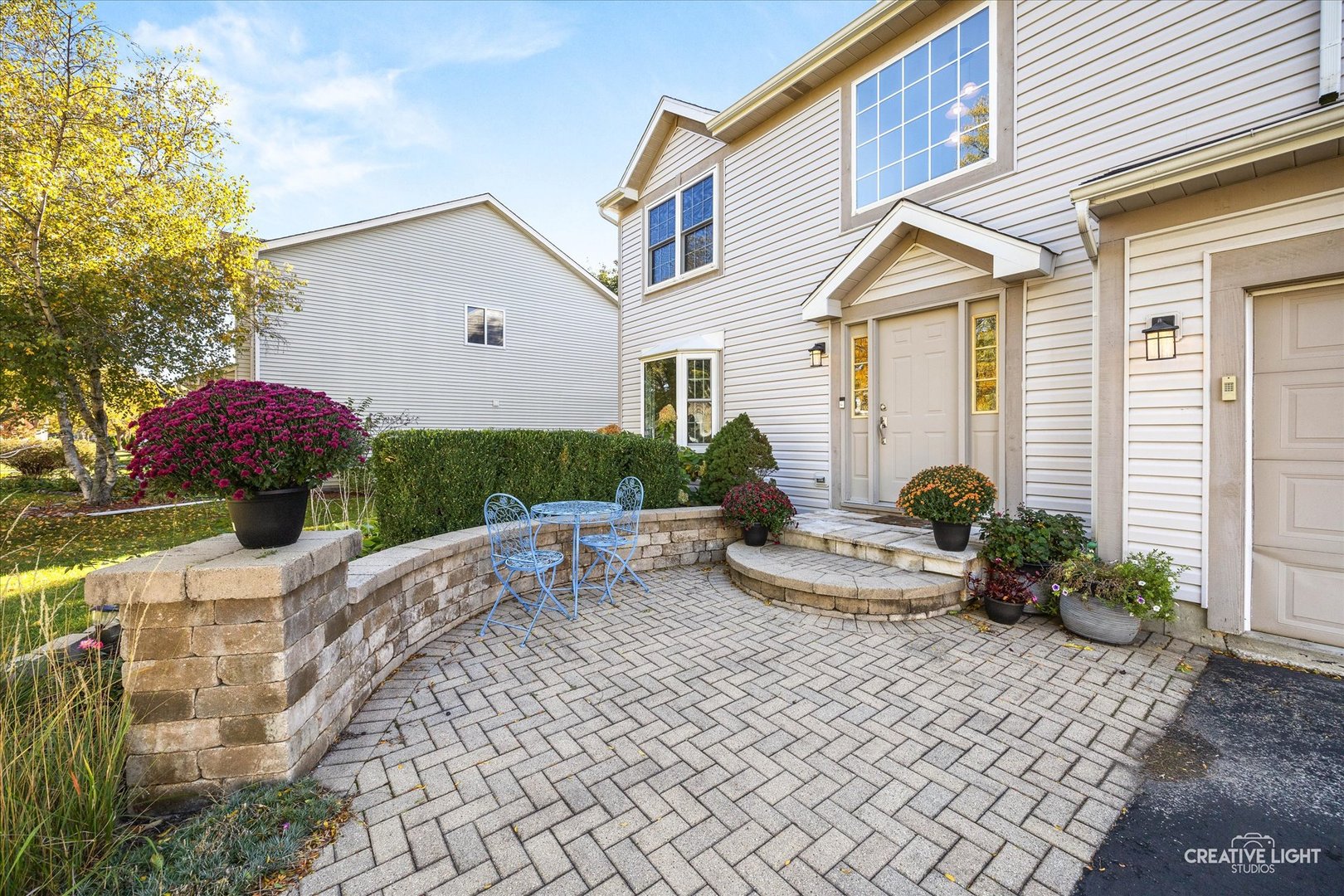 540 Waterford Drive, Oswego, IL 60543