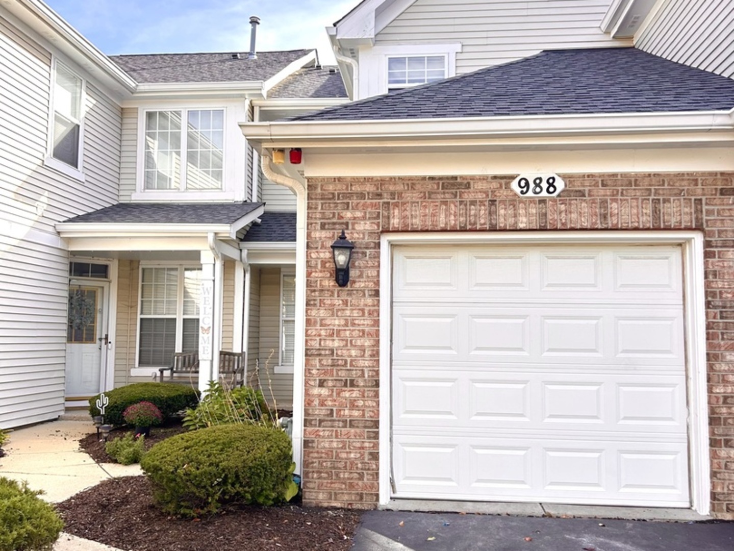 988 Sheridan Circle, Naperville, IL 60563