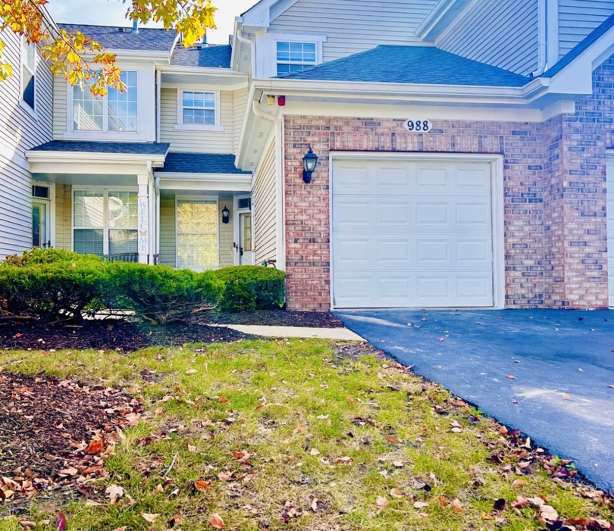 988 Sheridan Circle, Naperville, IL 60563