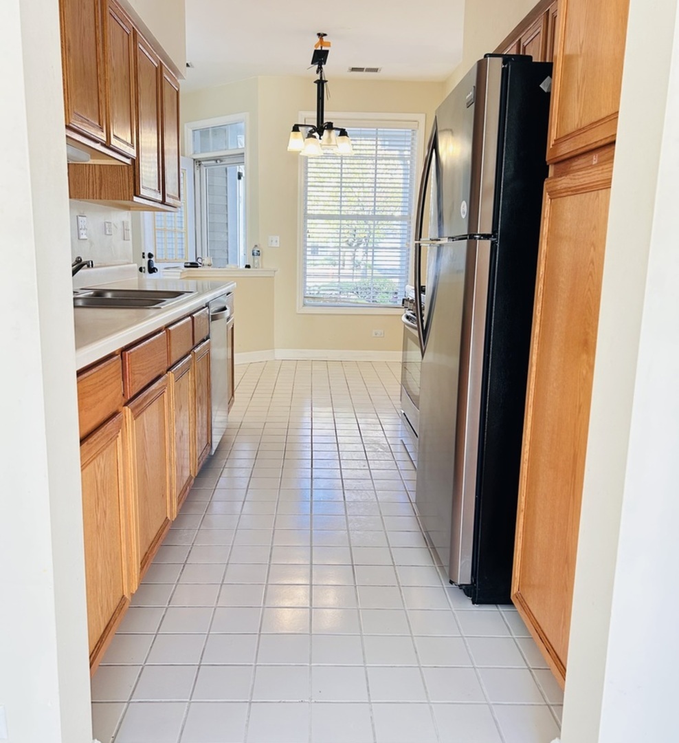 988 Sheridan Circle, Naperville, IL 60563
