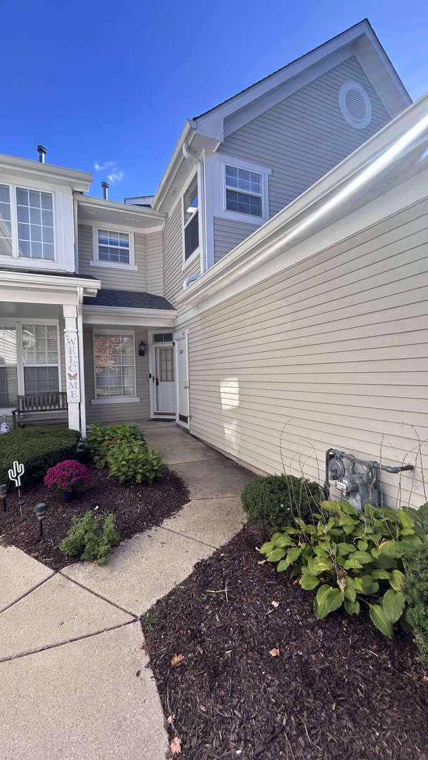 988 Sheridan Circle, Naperville, IL 60563