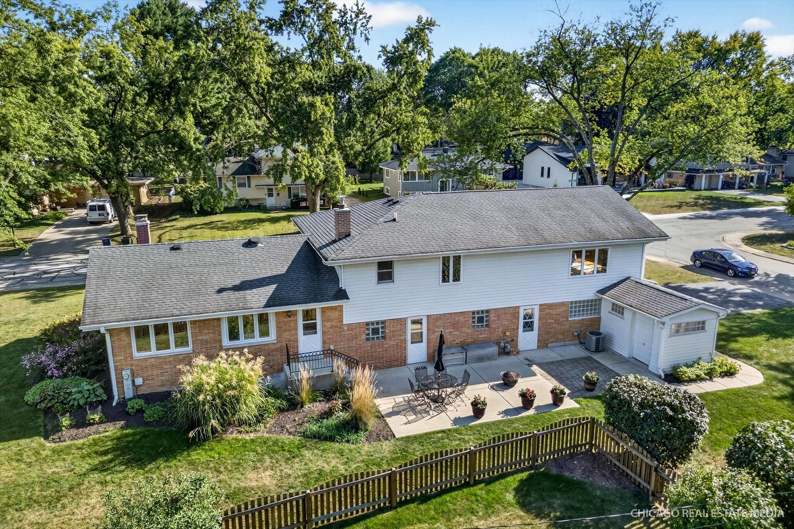 225 Elmwood Drive, Naperville, IL 60540