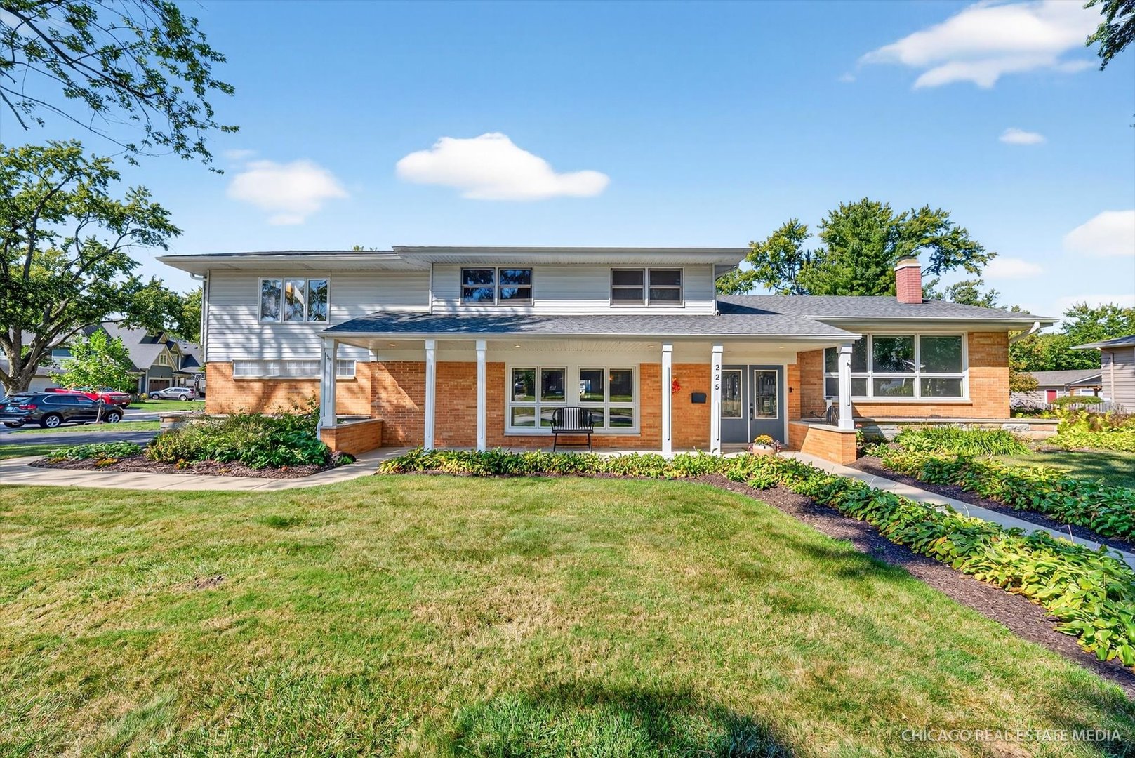 225 Elmwood Drive, Naperville, IL 60540