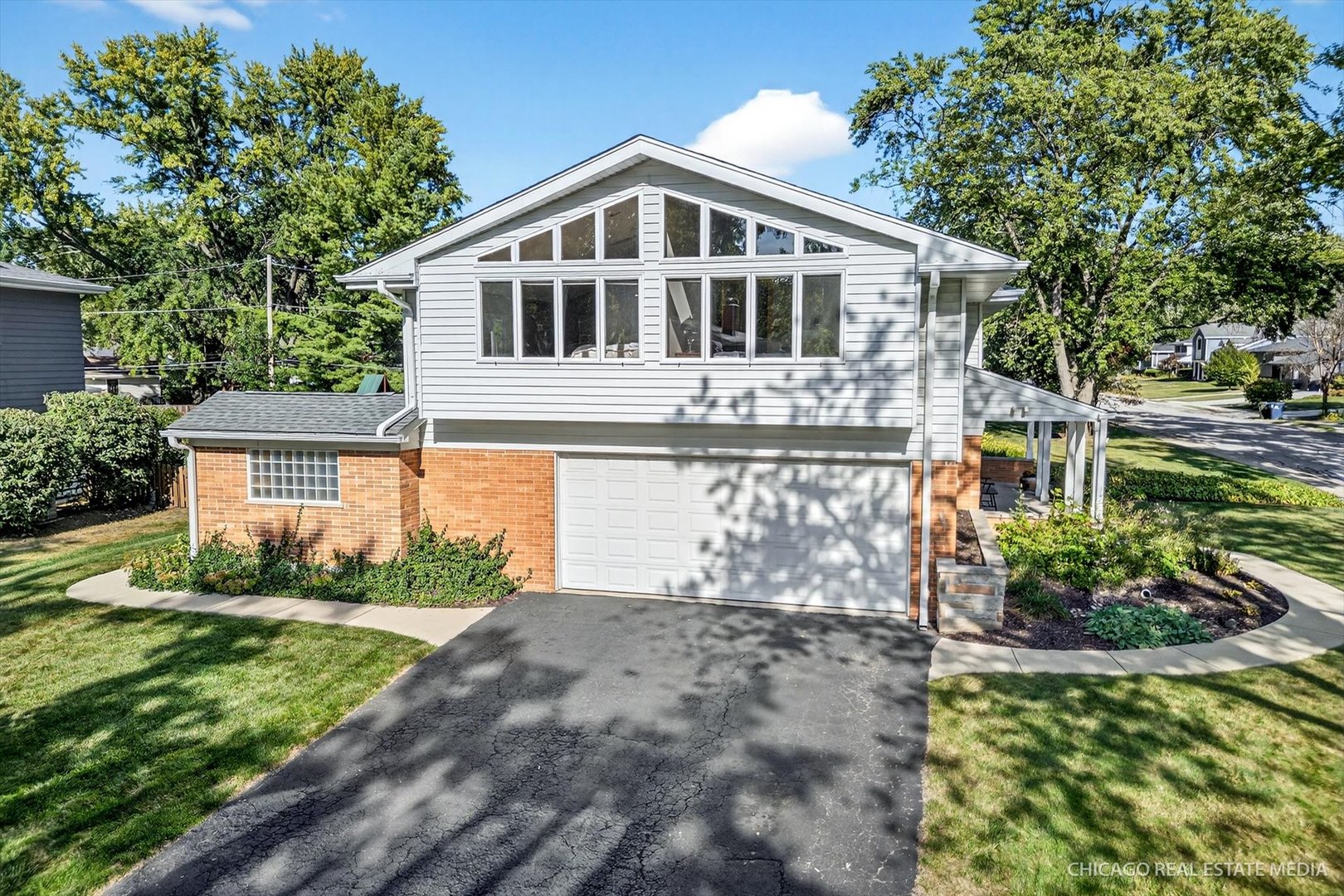 225 Elmwood Drive, Naperville, IL 60540