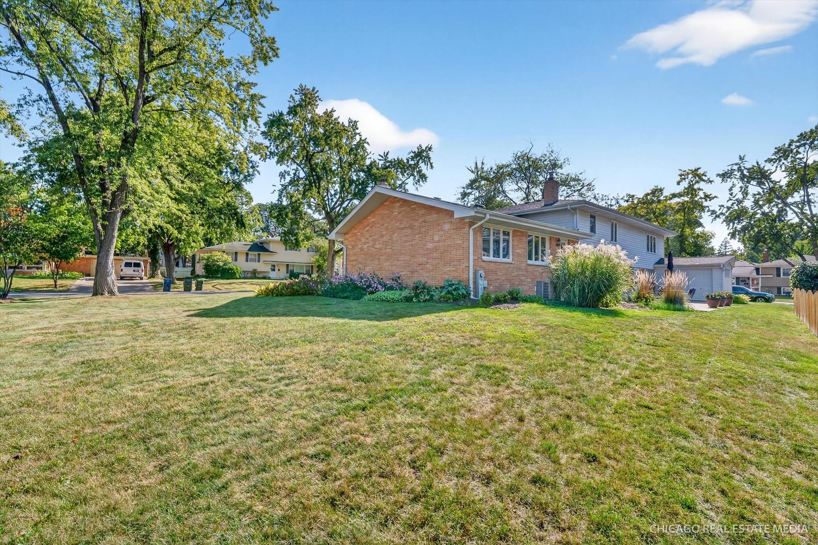 225 Elmwood Drive, Naperville, IL 60540