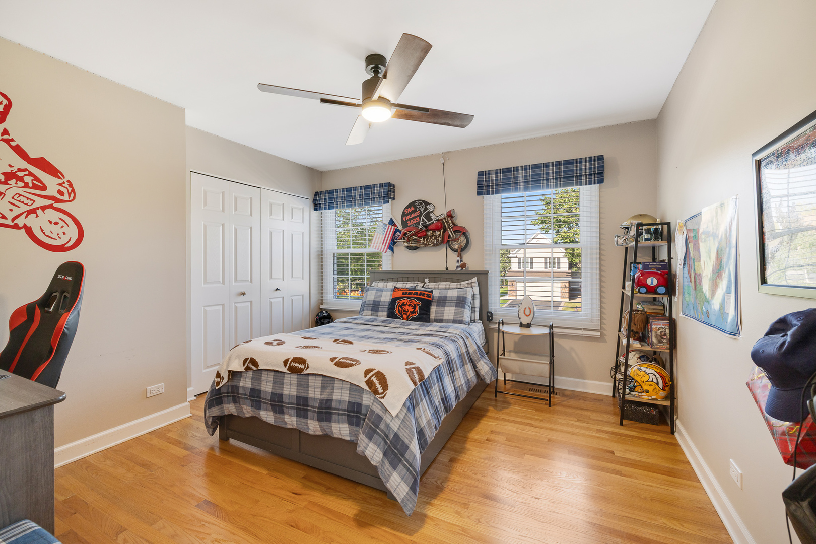 2317 Broadway Lane, Schaumburg, IL 60194