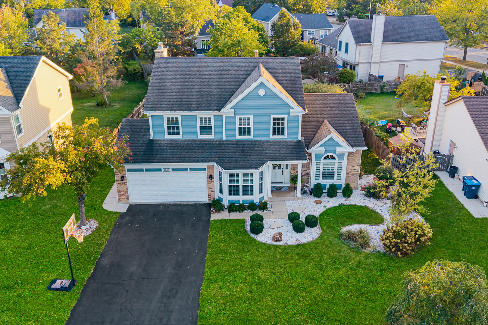 2317 Broadway Lane, Schaumburg, IL 60194