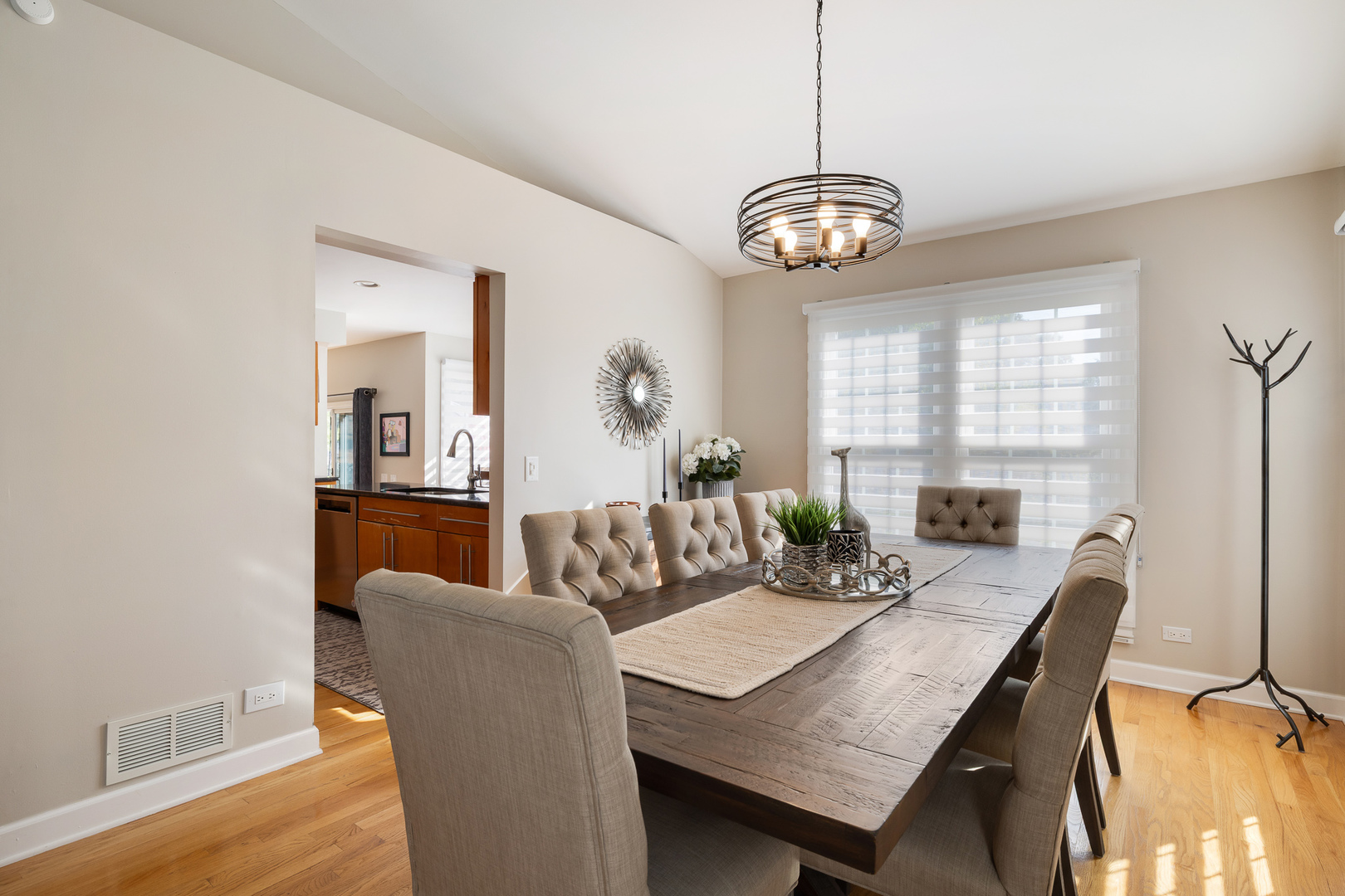 2317 Broadway Lane, Schaumburg, IL 60194